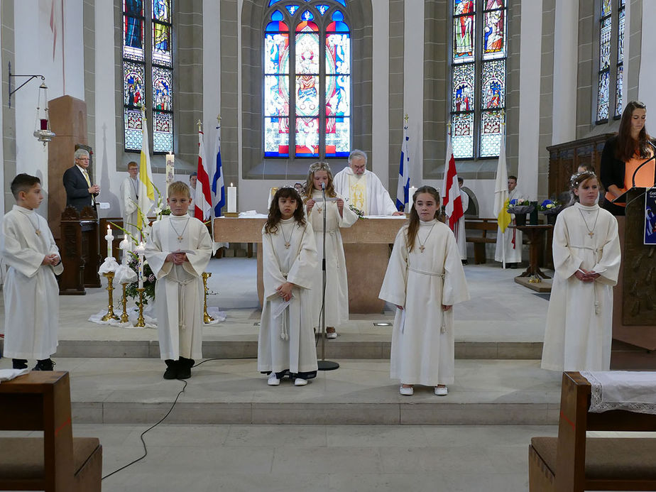 Feier der 1. Heiligen Kommunion in Sankt Crescentius (Foto: Karl-Franz Thiede)